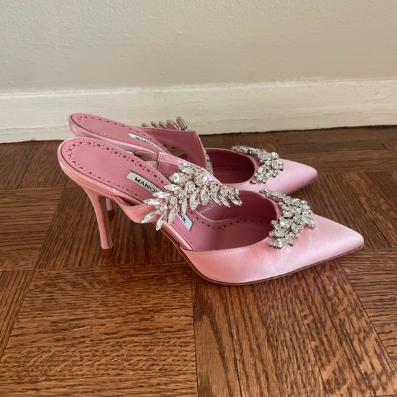 Manolo blahnik lurum 90 crystal embellished satin mules heels - Picture 4 of 11